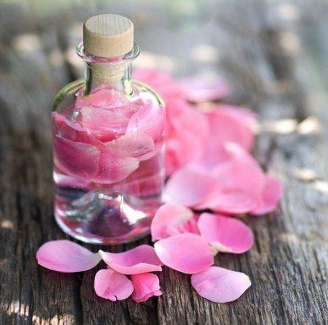 Agua de rosas para cada tipo de piel