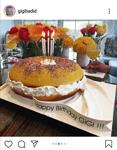 Gigi Hadid, festejó su cumpleaños 25 con su familia en cuarentena. 