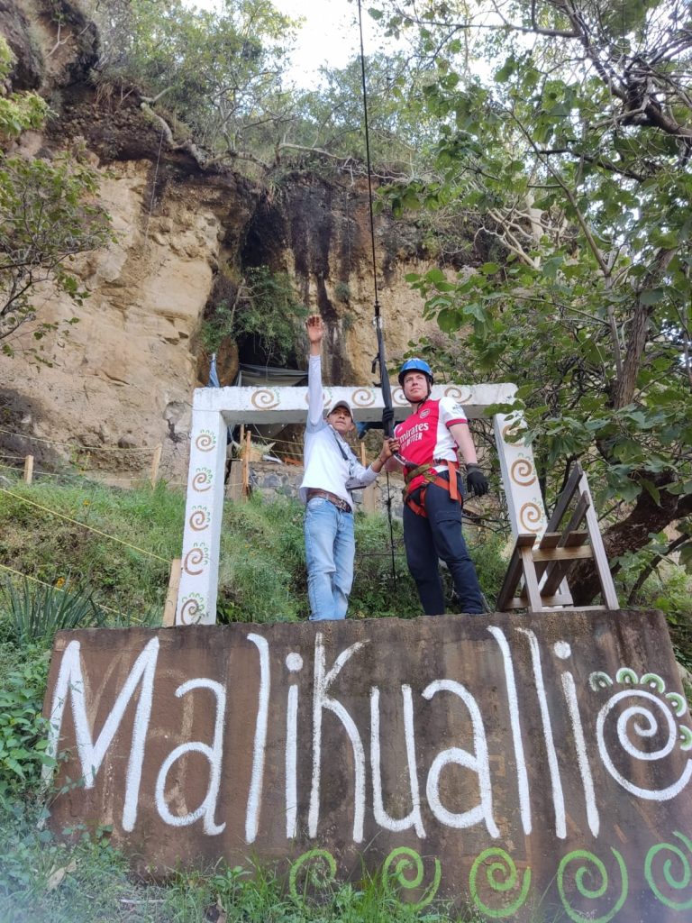 También podrás hacer tirolesa  y puente tibetano en Malinalco dentro del glamping Malikualli 